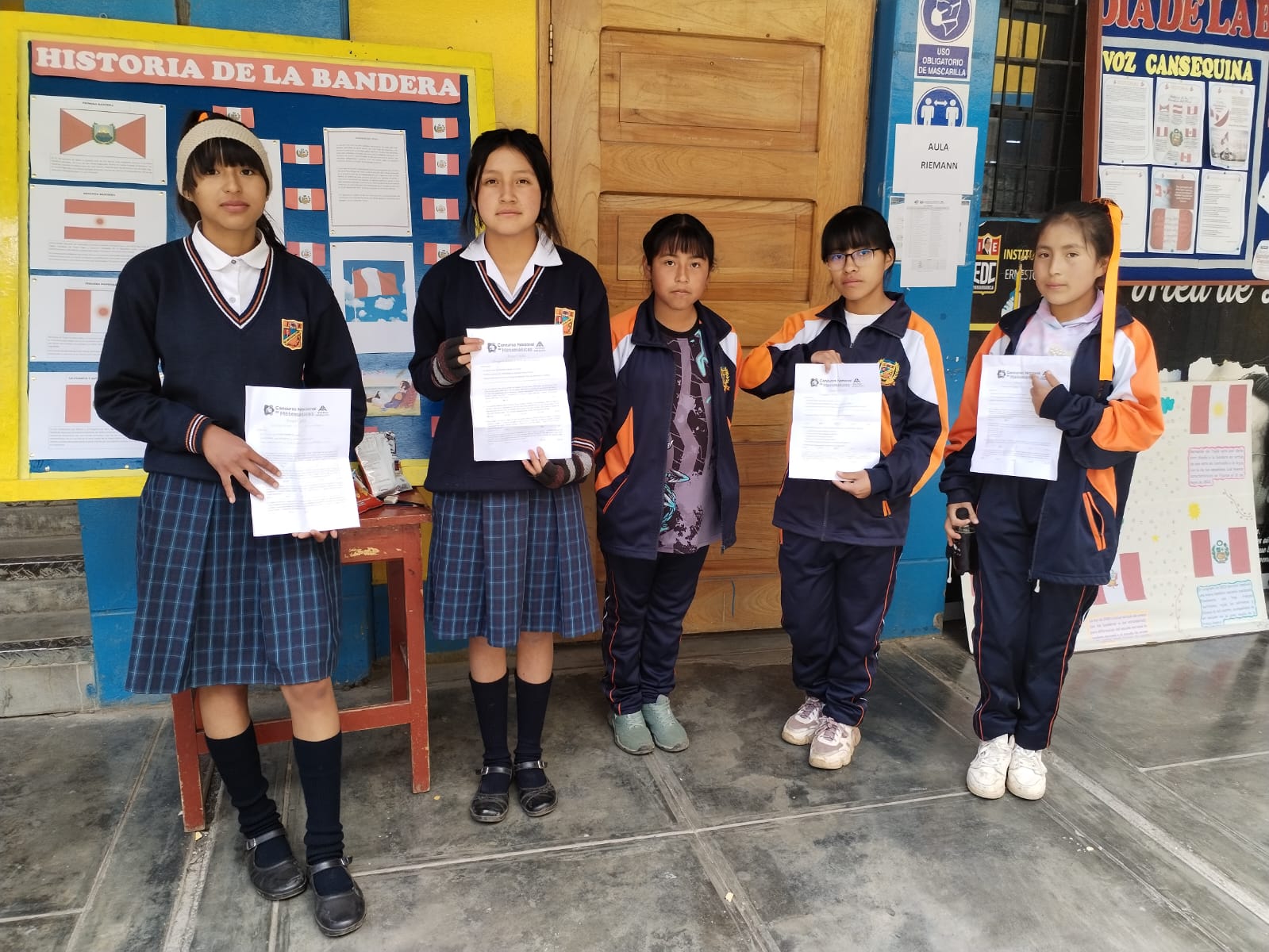 Alumnas de la I.E. &quot;Inca Garcilaso de la Vega&quot; del Distrito de San Pedro de Pillao